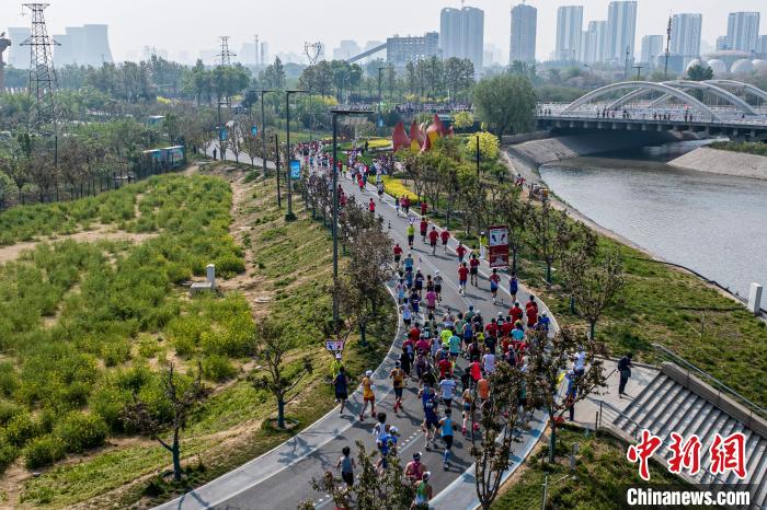 2024保定马拉松迎来2万人参赛，奥运冠军庞伟、钱