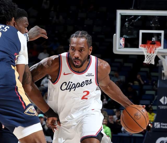 伦纳德复出快船首节领先18分 鹈鹕反扑半场追平