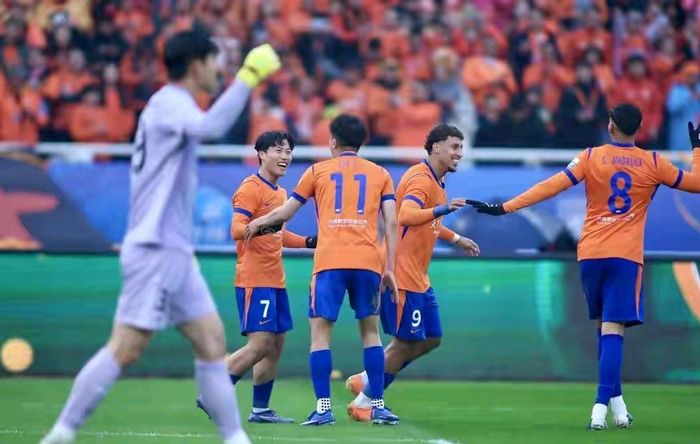 国安客场1-2负泰山 防守细节成关键败因