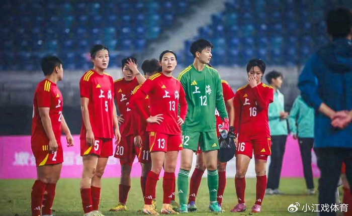 中国女足战术体系崩塌引换帅讨论