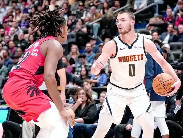 布劳恩低迷拖累掘金季后赛前景 续约合同面临考