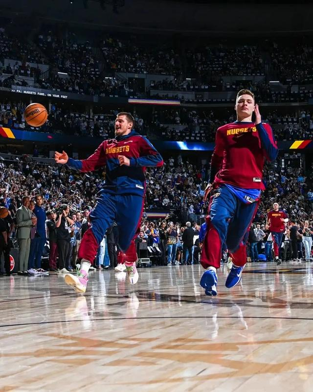 布劳恩低迷拖累掘金季后赛前景 续约合同面临考