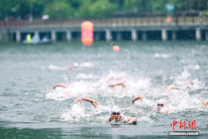 德兴铁人三项亚洲杯赛落幕 James Corbett与杨